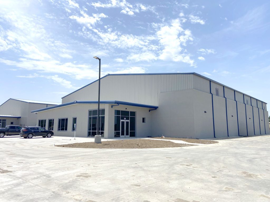 10026 N I-35 Front building photo